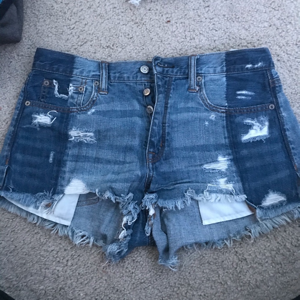 American Eagle High Rise Festival Shorts